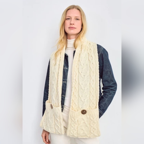 Moy Aran Pocket Scarf - Cream Unisex - Picture 1 of 5